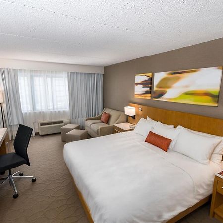 Delta Hotels By Marriott Utica Luaran gambar